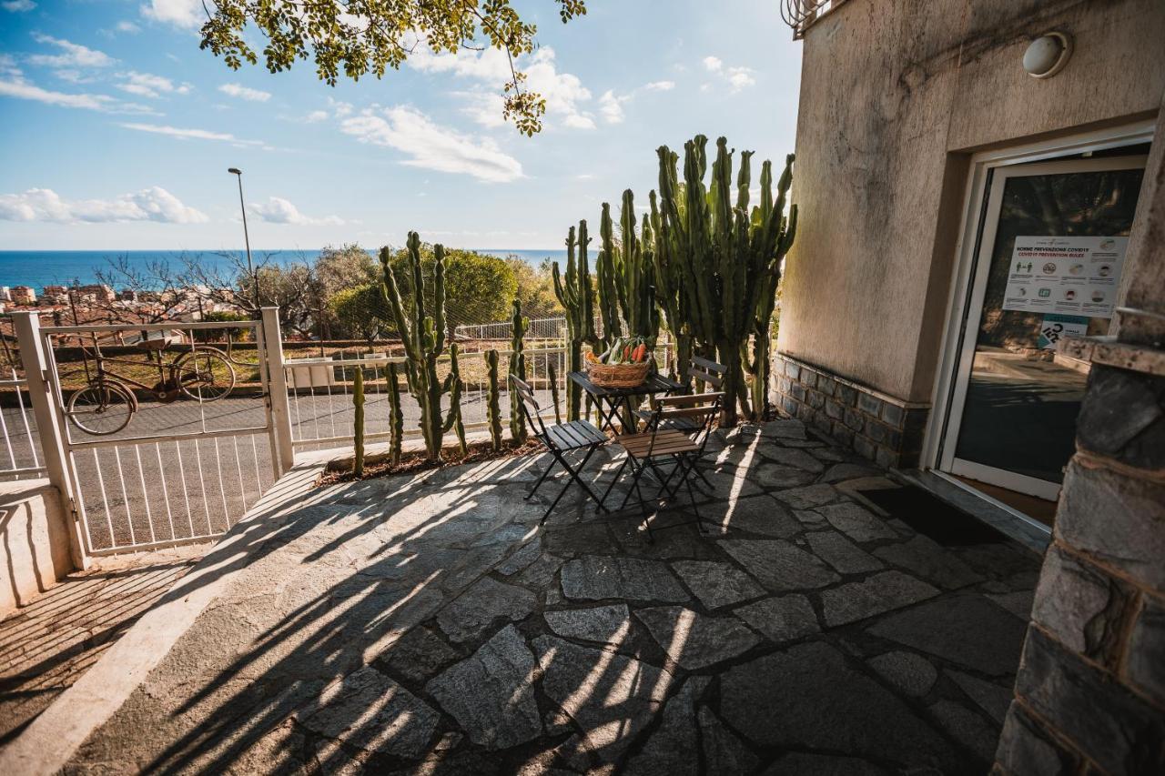 פייטרה ליגורה Agriturismo Rose Di Pietra מראה חיצוני תמונה